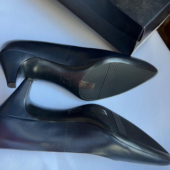 NWT Naturalizer Beverly, Inky Navy Lea, heel pump size 8-1/2 - Picture 5 of 10